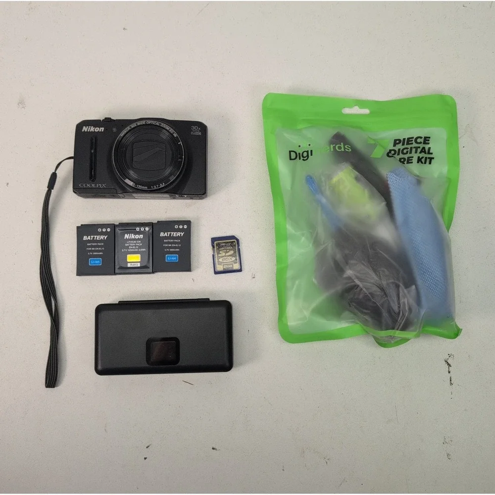 Nikon COOLPIX S9700 16MP 30x Zoom Digital Camera Bundle Batteries Charger - Picture 1 of 14